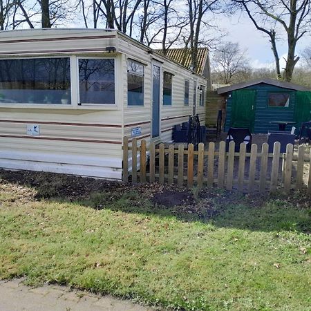 Chalet 14 Met Airco Familiecamping De Tien Heugten Schoonloo Drenthe Extérieur photo
