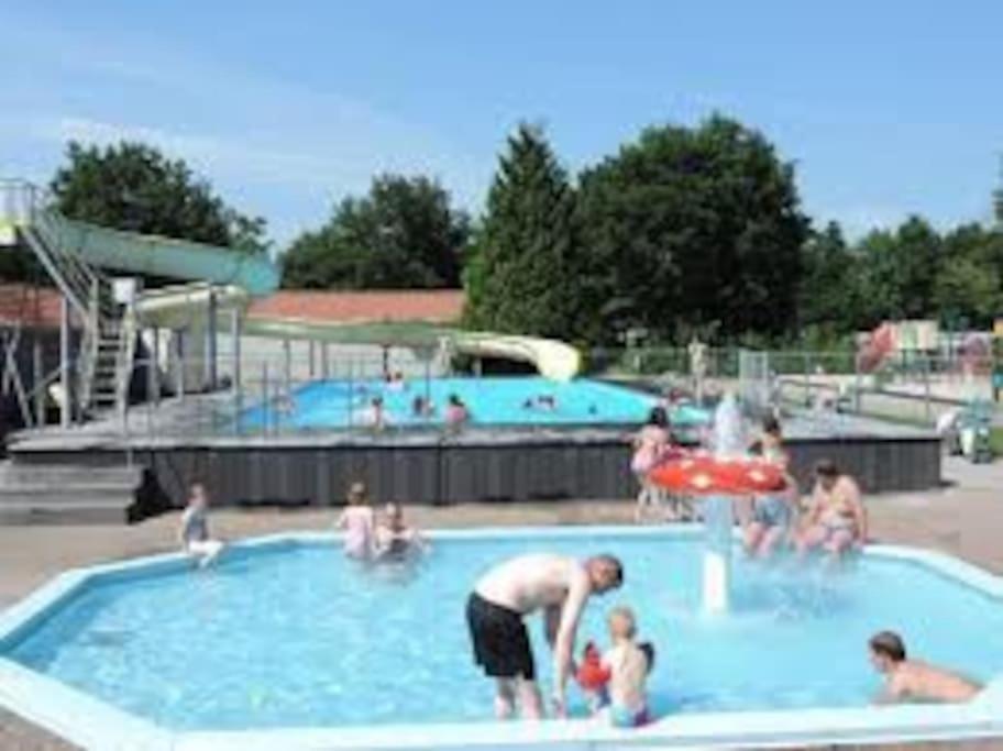 Chalet 14 Met Airco Familiecamping De Tien Heugten Schoonloo Drenthe Extérieur photo